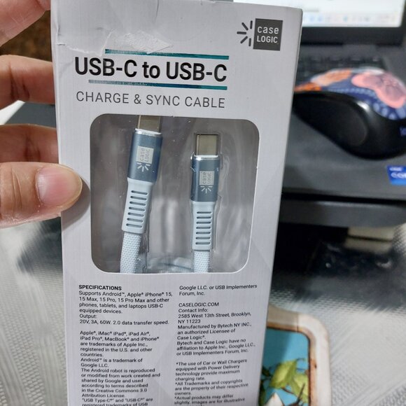 Case Logic USB-C to USB-C Charge and Sync Cable 60 Watt Super Fast - Picture 5 of 6